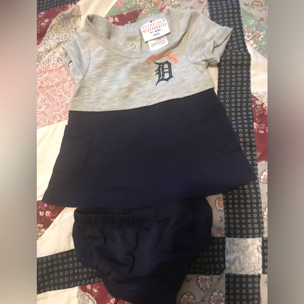 ❤️ Detroit Tigers Infant Two-Piece Set 0-3 Months